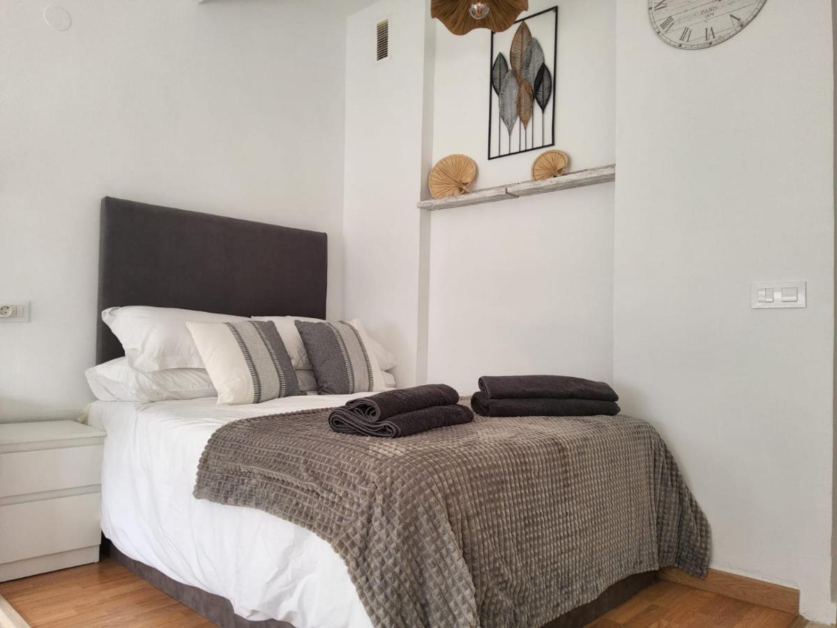 Tranquility Studio Apartment มาลากา ภายนอก รูปภาพ
